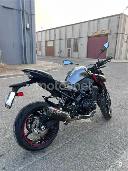 Kawasaki Z900 - Vista 13