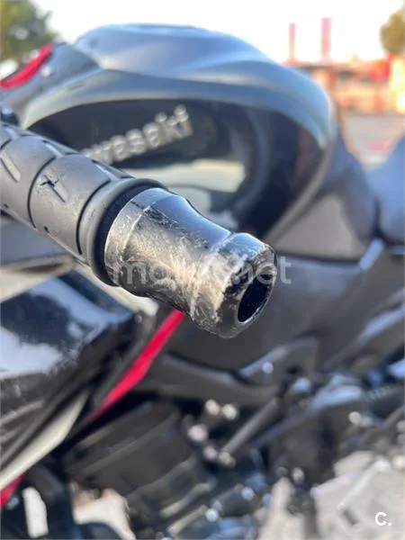 Kawasaki Z900 - Vista 16