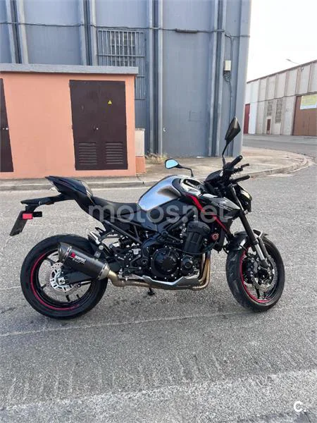 Kawasaki Z900 - Vista 3