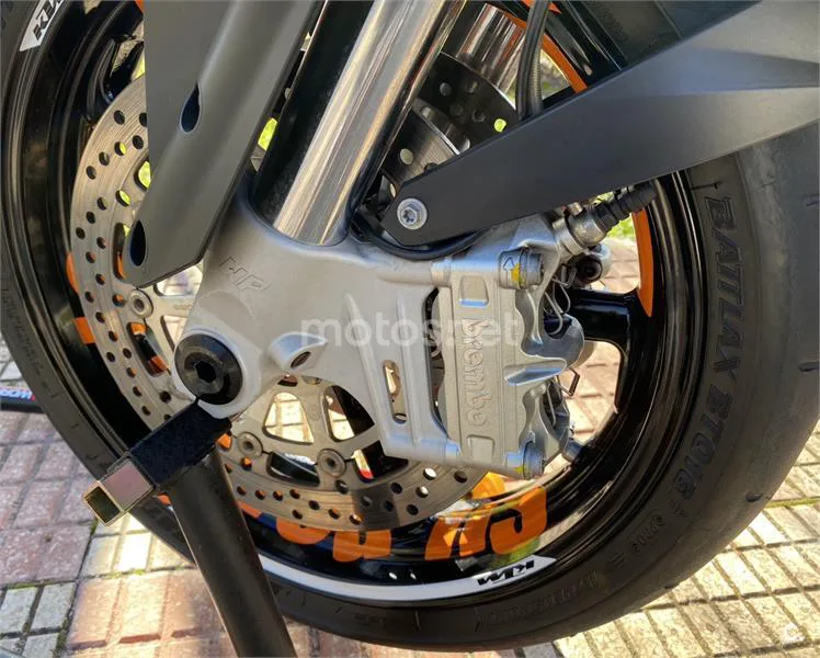 KTM 990 SM - Vista 12