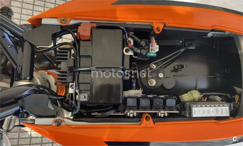 KTM 990 SM - Vista 21