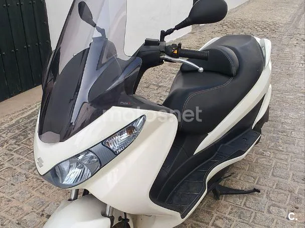 Suzuki Burgman 200 2000 € 2014 Sevilla - 1