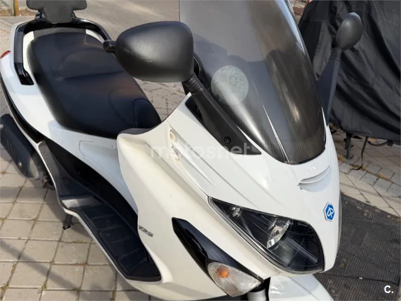 Piaggio XEvo 125 - Vista 3