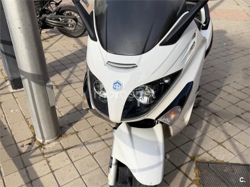 Piaggio XEvo 125 - Vista 4