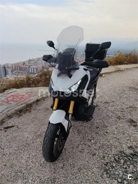 Honda X-ADV - Vista 12