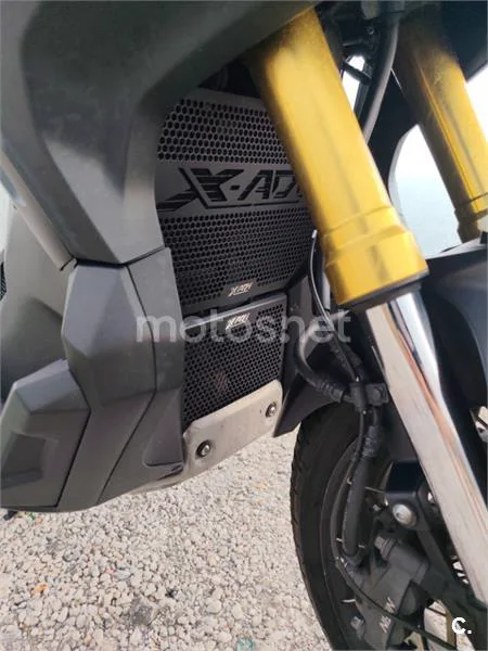 Honda X-ADV - Vista 13
