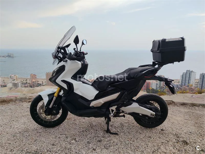 Honda X-ADV - Vista 4