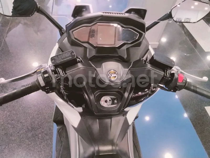 SYM Maxsym TL 500 - Vista 14