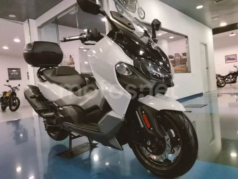 SYM Maxsym TL 500 - Vista 16