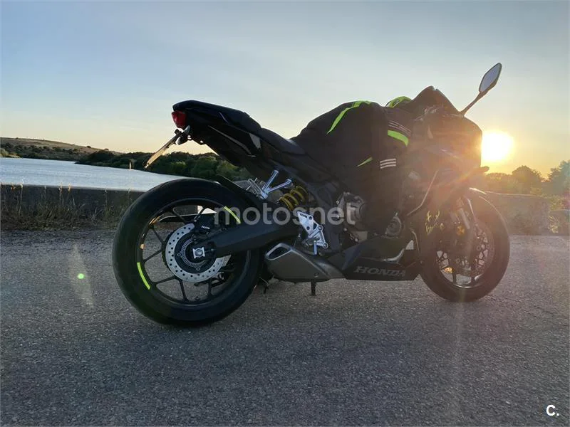 Honda CBR650R - Vista 7