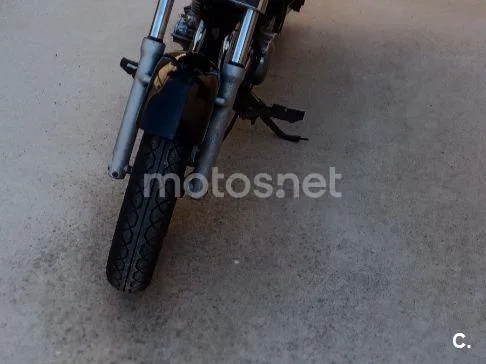 Suzuki Marauder 250 - Vista 4