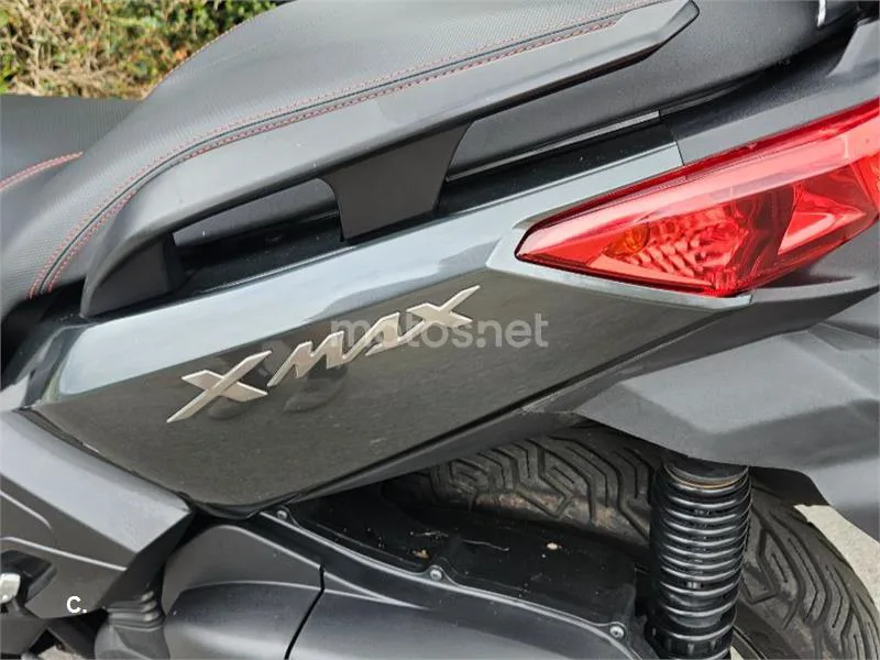 Yamaha XMAX 125 - Vista 4