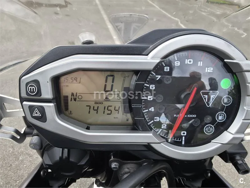 Triumph Tiger 800 XR - Vista 12
