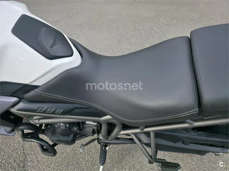Triumph Tiger 800 XR - Vista 18