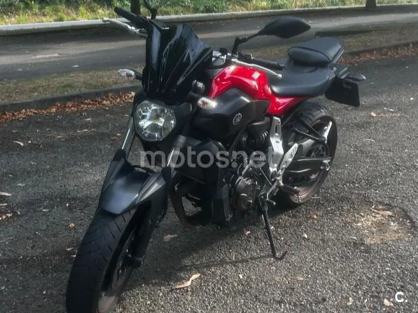 Yamaha MT-07 - Vista 3