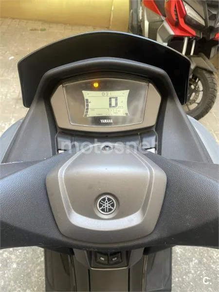 Yamaha NMAX - Vista 3