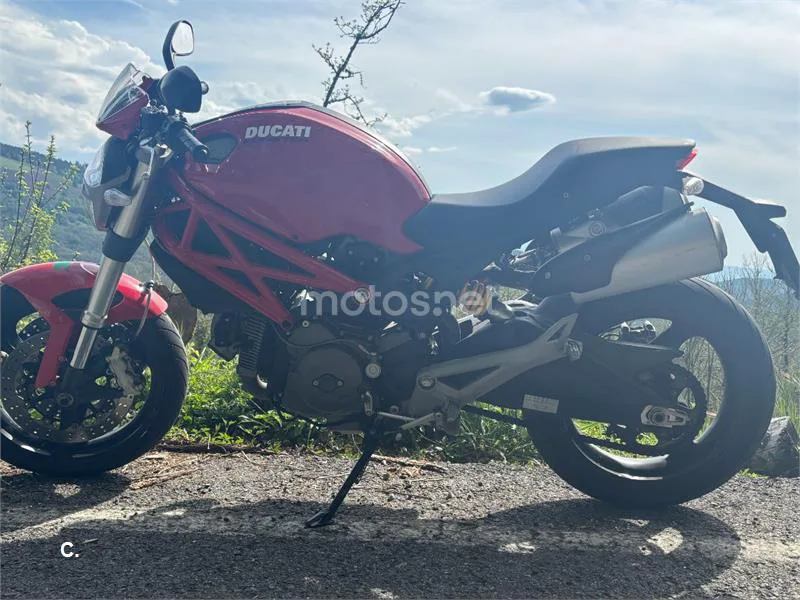 Ducati Monster 696 4499 € 2010 Lugo - 2