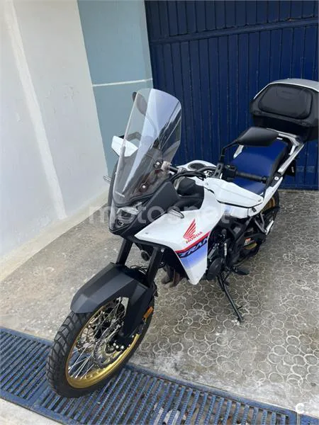 Honda XL750 Transalp - Vista 6