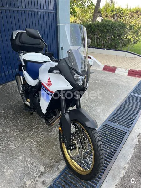 Honda XL750 Transalp - Vista 7