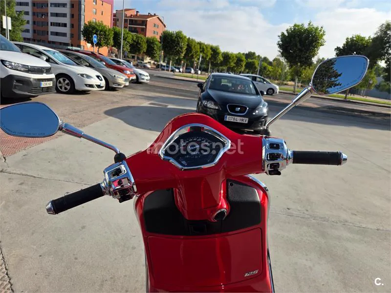Vespa GTS 125 - Vista 4