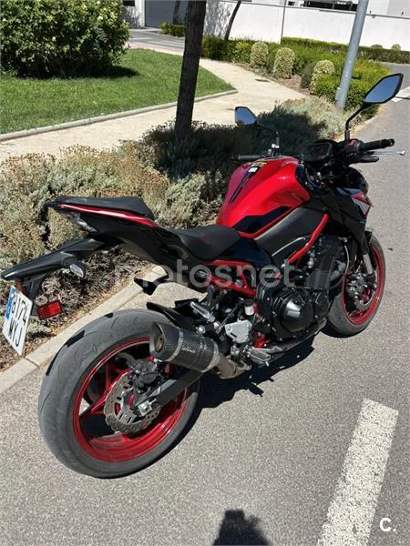 Kawasaki Z900 - Vista 3