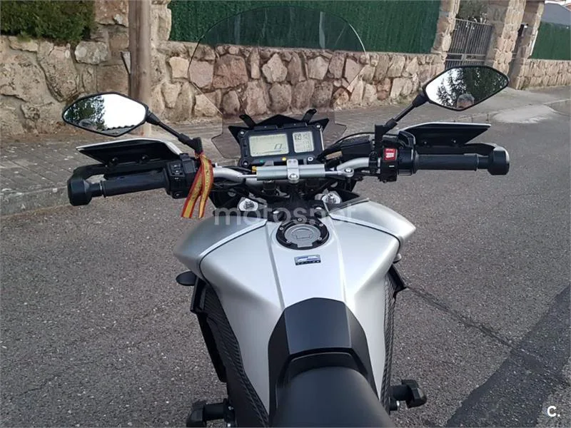 Yamaha MT-09 Tracer - Vista 8