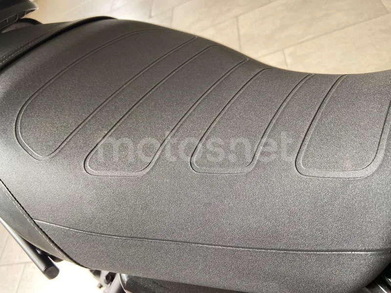 Kawasaki Z650 - Vista 16