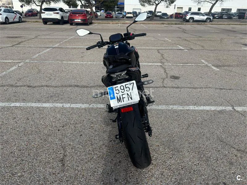 Kawasaki Z650 - Vista 3