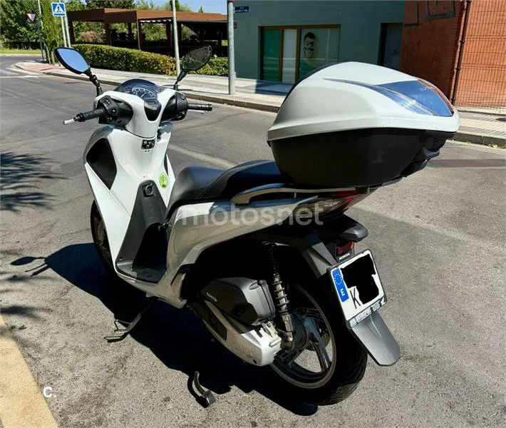 Honda SH125i - Vista 6