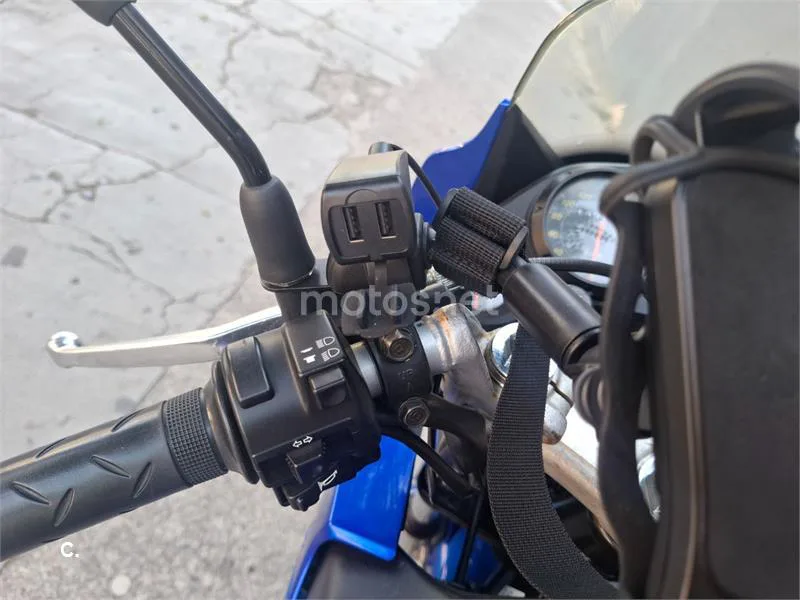 Honda CBR125R - Vista 6