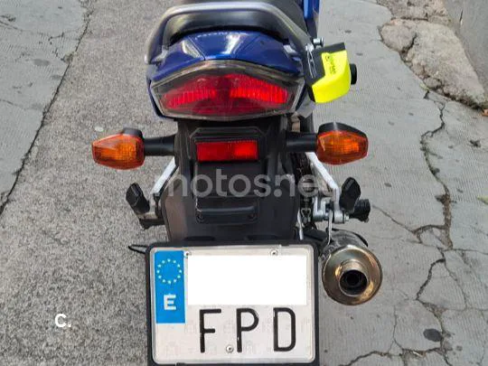 Honda CBR125R - Vista 7