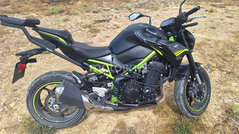 Kawasaki Z900 - Vista 4