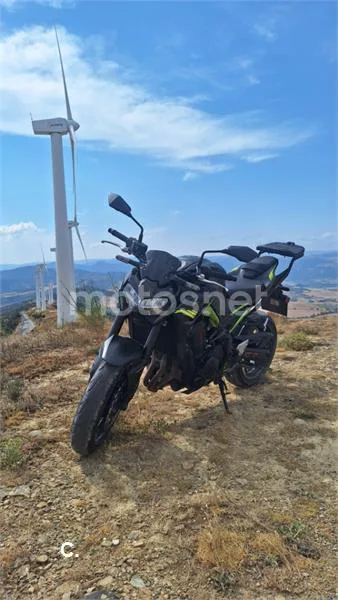 Kawasaki Z900 - Vista 5