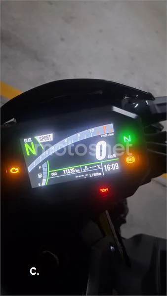 Kawasaki Z900 - Vista 8