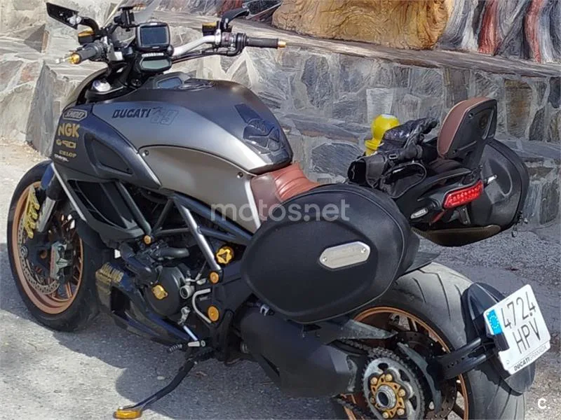Ducati Diavel Strada - Vista 5