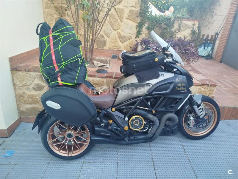Ducati Diavel Strada - Vista 6