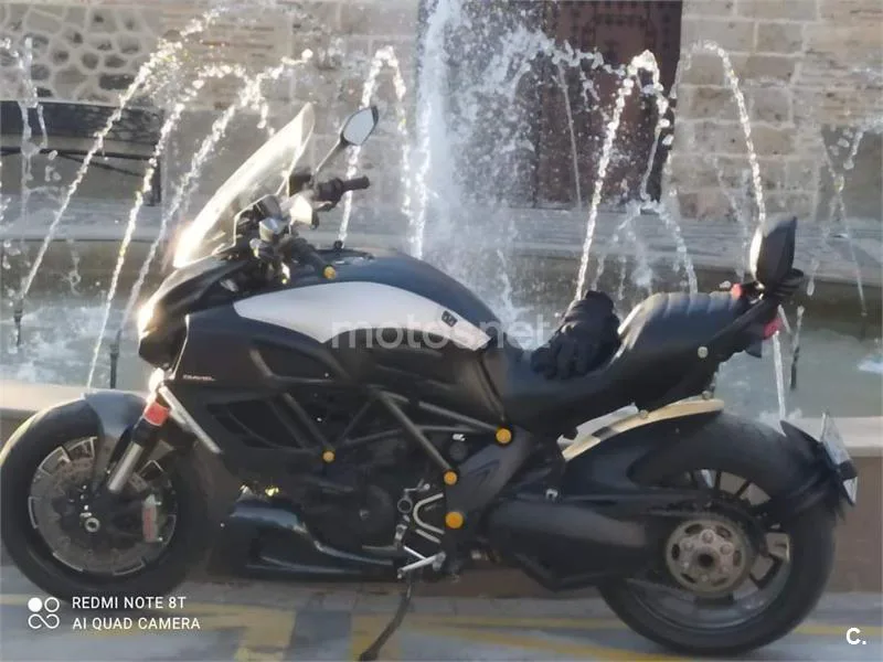 Ducati Diavel Strada - Vista 9