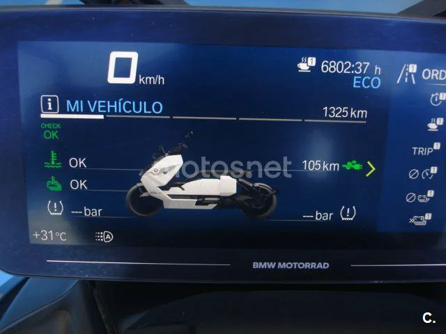 BMW CE 04 - Vista 16