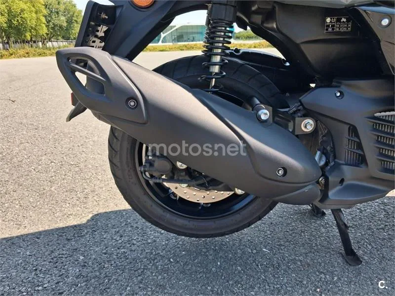 Yamaha NMAX - Vista 5