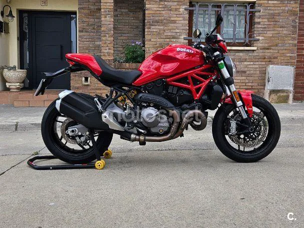 Ducati Monster 821 - Vista 3