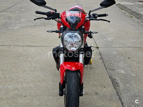 Ducati Monster 821 - Vista 4