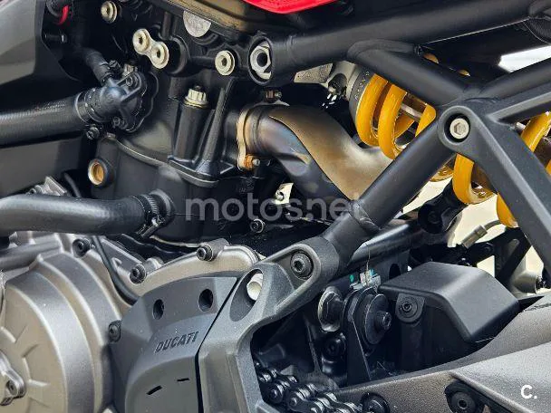 Ducati Monster 821 - Vista 8