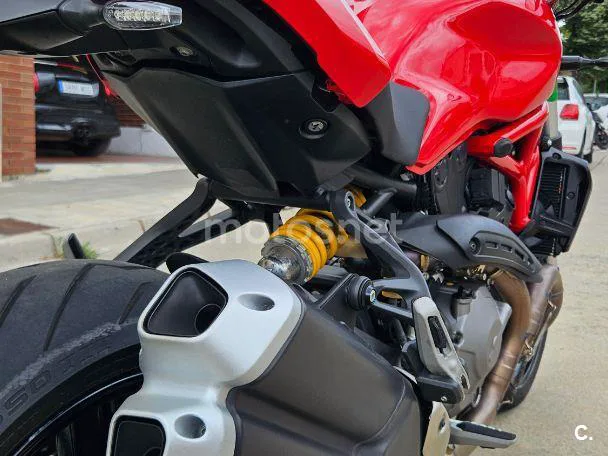 Ducati Monster 821 - Vista 9
