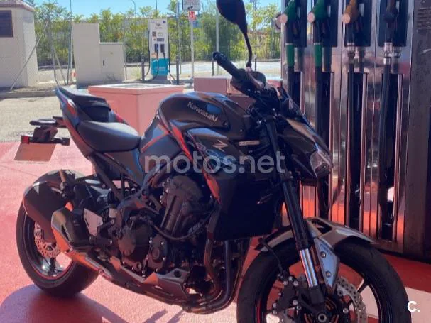 Kawasaki Z900 - Vista 9