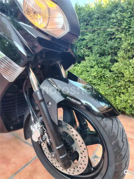 Yamaha XMAX 250 - Vista 14
