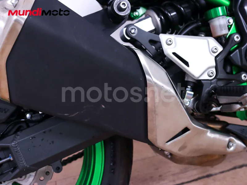 Kawasaki Z900 - Vista 14