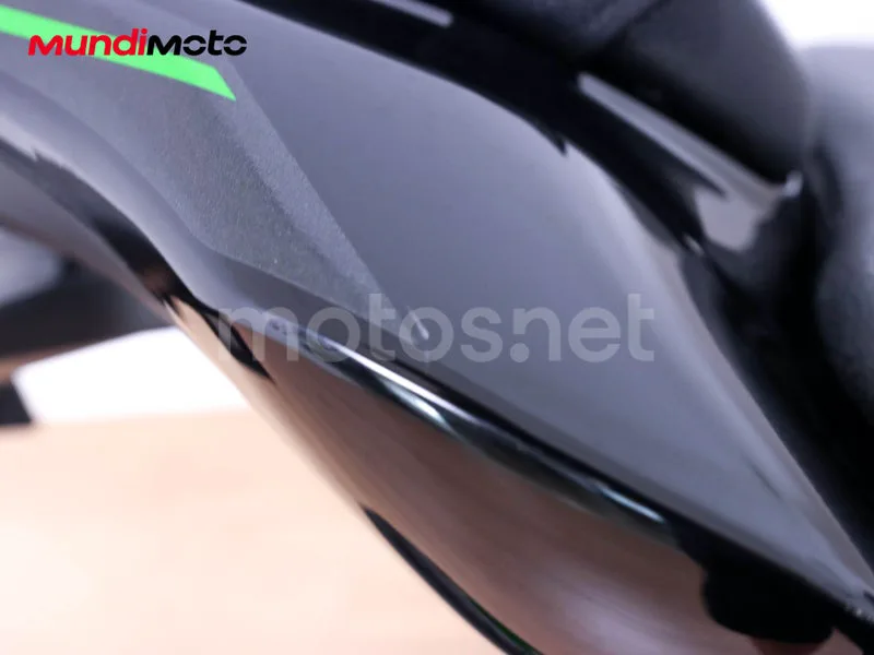 Kawasaki Z900 - Vista 15