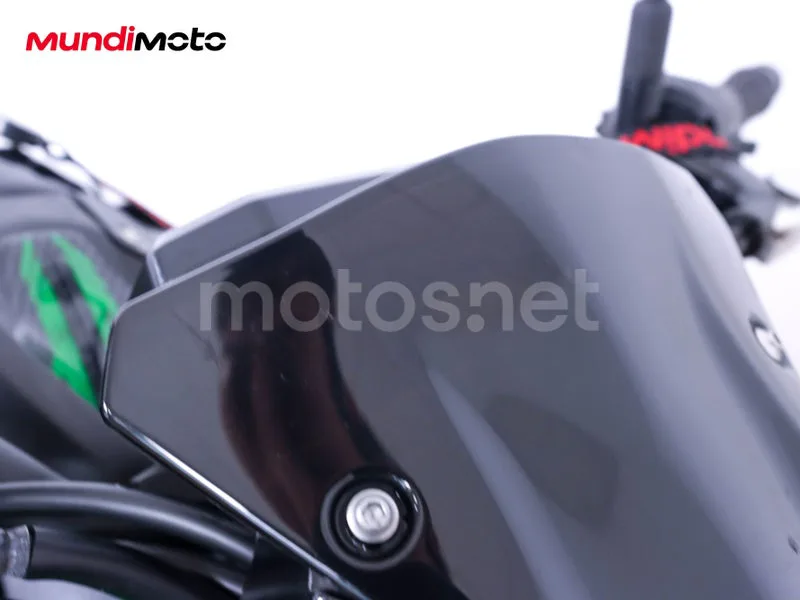 Kawasaki Z900 - Vista 16