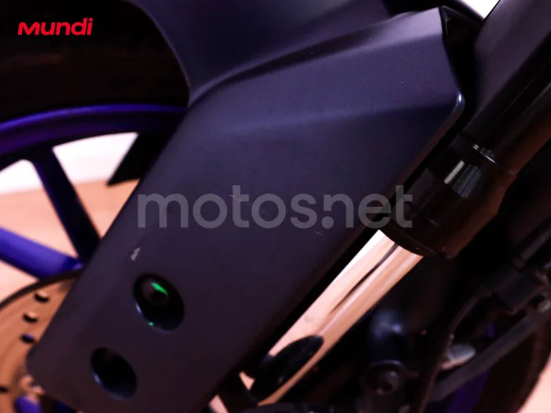Yamaha MT-125 - Vista 18