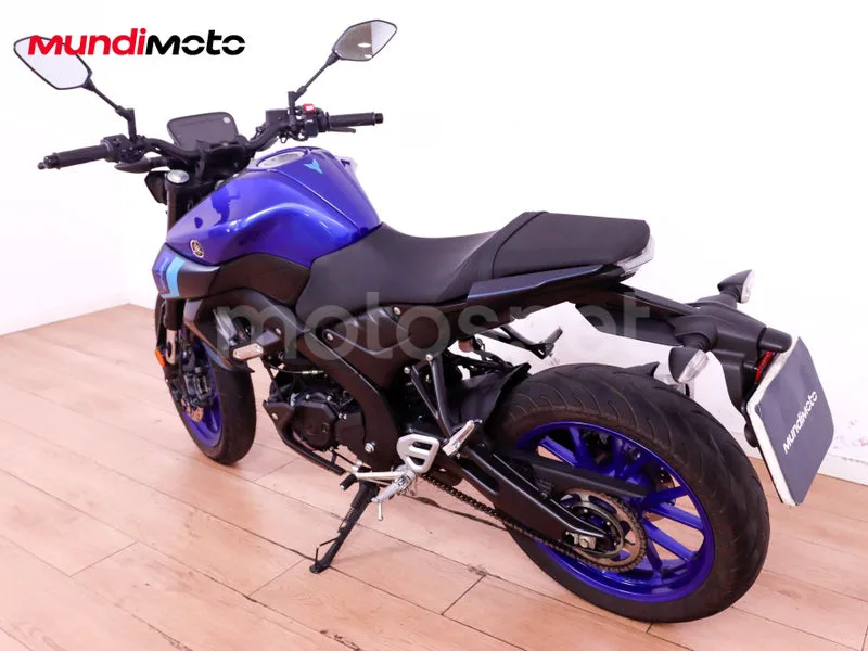 Yamaha MT-125 - Vista 8